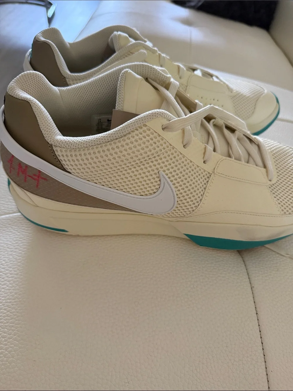 Nike Men's Sneakers Beige with Teal Accents